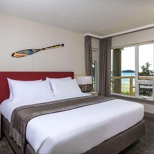 King Suite Sofa Bed Ocean View